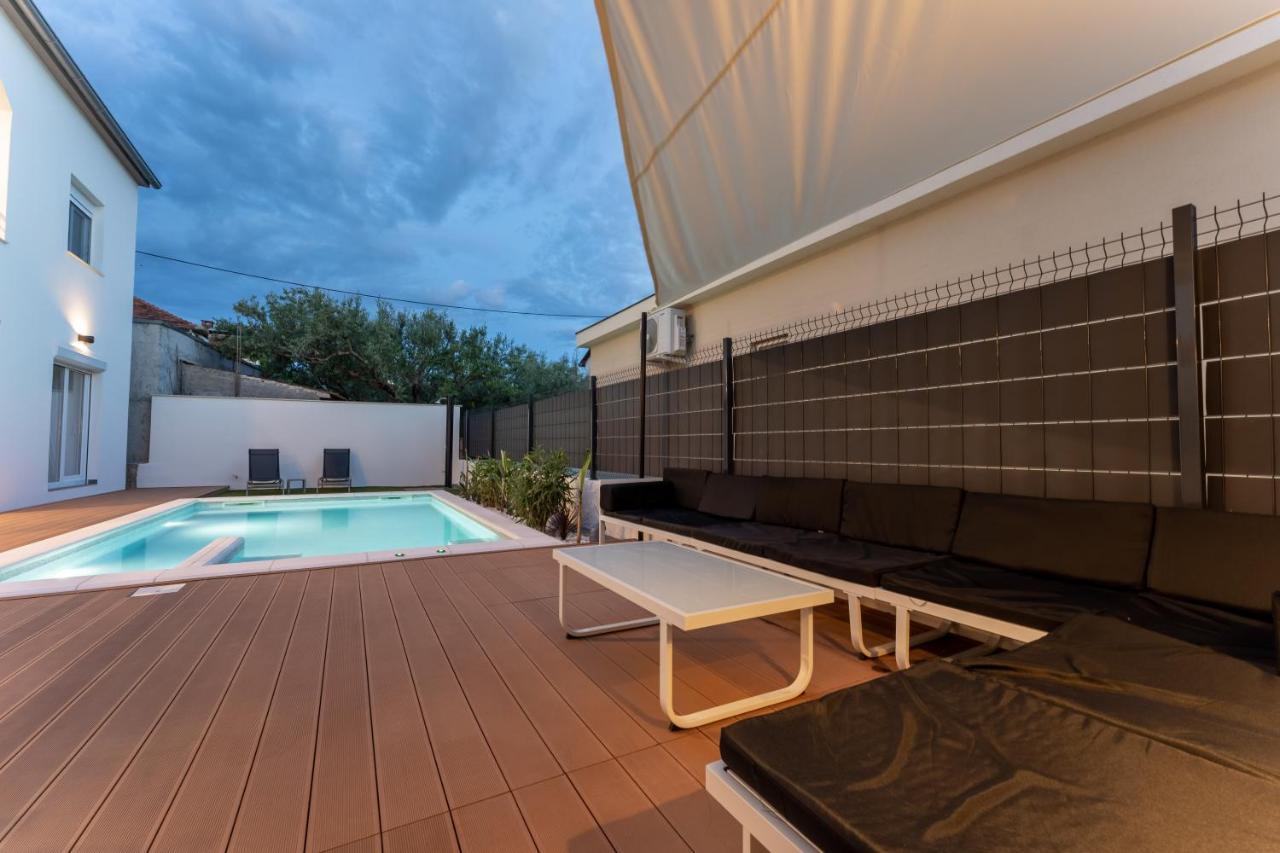 Bernie Apartments With A Pool Zadar Extérieur photo