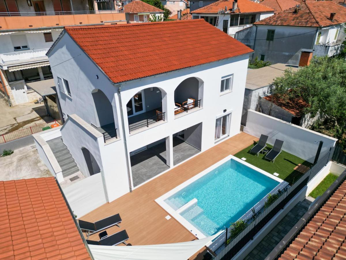 Bernie Apartments With A Pool Zadar Extérieur photo